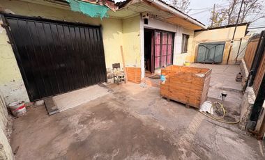 Casa de 1 piso en Amplio Terreno de 265 m², Cerrillos