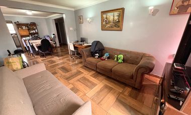 Casa de 1 piso en Amplio Terreno de 265 m², Cerrillos