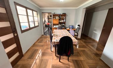 Casa de 1 piso en Amplio Terreno de 265 m², Cerrillos