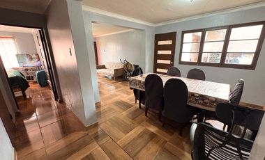 Casa de 1 piso en Amplio Terreno de 265 m², Cerrillos