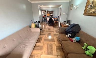 Casa de 1 piso en Amplio Terreno de 265 m², Cerrillos
