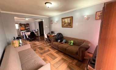 Casa de 1 piso en Amplio Terreno de 265 m², Cerrillos