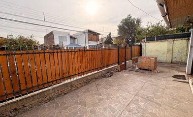 Casa de 1 piso en Amplio Terreno de 265 m², Cerrillos