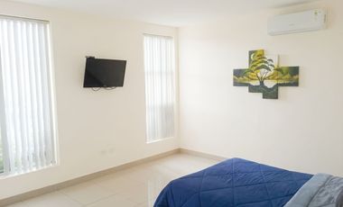 Departamento Amoblado de 1 Dormitorio en Arriendo en Urdesa Central, Guayaquil