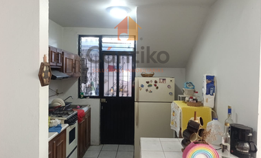 Casa 3 recámaras, 1 baño y 1/2 baño en Santa Cristina, Villa de Álvarez,Col.