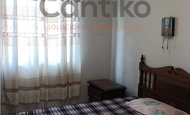 Casa 3 recámaras, 1 baño y 1/2 baño en Santa Cristina, Villa de Álvarez,Col.