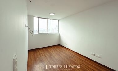 VENTA DEPARTAMENTO FLAT PISO 10 EN SANTA CATALINA FRENTE MALL SANTA CATALINA