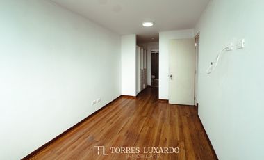 VENTA DEPARTAMENTO FLAT PISO 10 EN SANTA CATALINA FRENTE MALL SANTA CATALINA