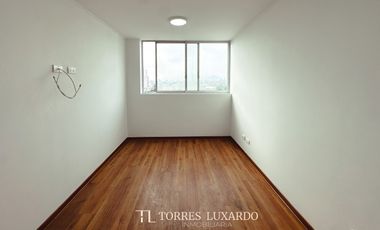 VENTA DEPARTAMENTO FLAT PISO 10 EN SANTA CATALINA FRENTE MALL SANTA CATALINA