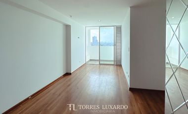 VENTA DEPARTAMENTO FLAT PISO 10 EN SANTA CATALINA FRENTE MALL SANTA CATALINA