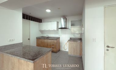 VENTA DEPARTAMENTO FLAT PISO 10 EN SANTA CATALINA FRENTE MALL SANTA CATALINA