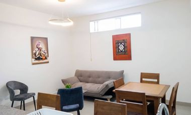 Departamento Ejecutivo Amoblado de 2 Dormitorios en Urdesa Central, Guayaquil