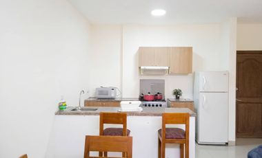 Departamento Ejecutivo Amoblado de 2 Dormitorios en Urdesa Central, Guayaquil