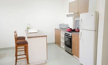 Departamento Ejecutivo Amoblado de 2 Dormitorios en Urdesa Central, Guayaquil