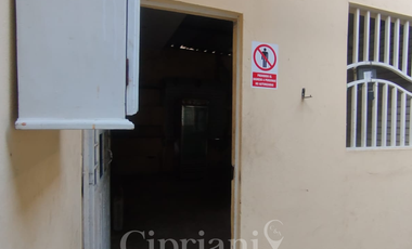 VENTA DE AMPLIO LOCAL COMERCIAL EN ESQUINA – ZARUMILLA, TUMBES