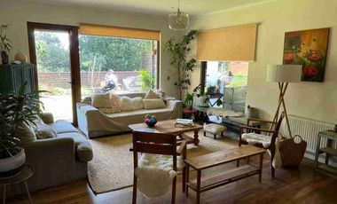 SE VENDE AMPLIA CASA EN ANDALUE
