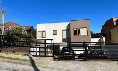 SE VENDE AMPLIA CASA EN ANDALUE