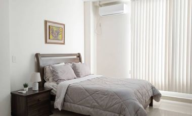 Departamento Ejecutivo Amoblado de 2 Dormitorios y 2 Baños en Urdesa Central, Guayaquil