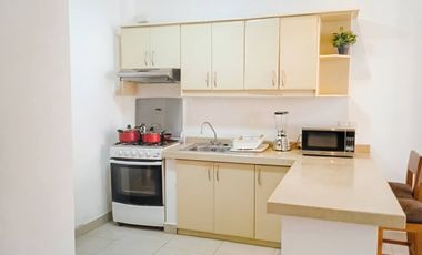 Departamento Ejecutivo Amoblado de 2 Dormitorios y 2 Baños en Urdesa Central, Guayaquil
