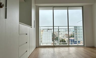 DUPLEX  DE  LUJO CON TERRAZA PRIVADA, VISTA PARCIAL AL MAR EN LA MEJOR ZONA DE SAN MIGUEL