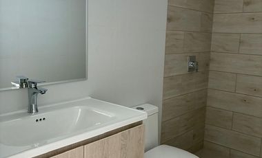 DUPLEX  DE  LUJO CON TERRAZA PRIVADA, VISTA PARCIAL AL MAR EN LA MEJOR ZONA DE SAN MIGUEL