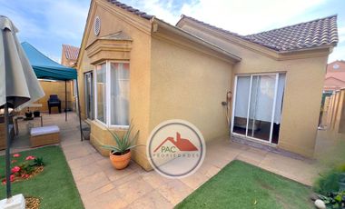 Venta casa de 1 piso, 3 dormitorios, Valle lo Campino