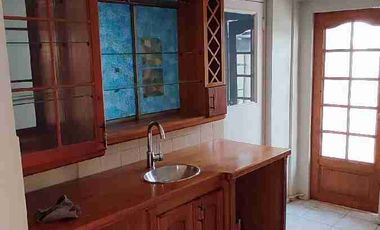 Arriendo amplia Casa con giro comercial en el sector de la virgen