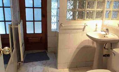 Arriendo amplia Casa con giro comercial en el sector de la virgen