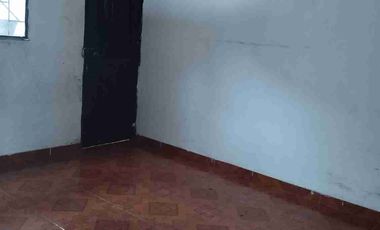Venta de casa en Villa hermosa con renta y local.