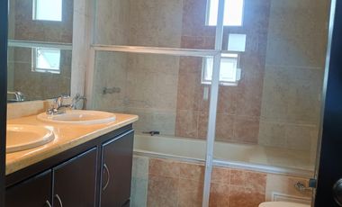 Casa en renta en Metepec, resalta tu estilo! Vive en un residencial exclusivo y seguro
