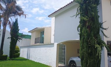 Casa en renta en Metepec, resalta tu estilo! Vive en un residencial exclusivo y seguro