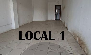 En Venta en Calle Guayas cerca al Redondel del Aguador Casa Comercial con locales comerciales y 3 departamentos