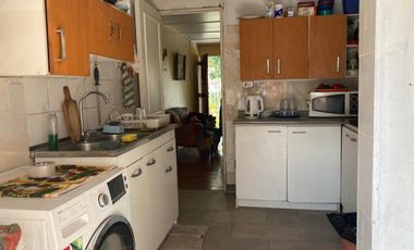 Arriendo casa en los Alerces Ñuñoa , 2 dormitorios 1 baño, 4 estacionamientos $ 750.000
