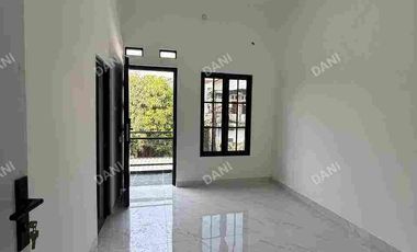 JUAL RUMAH KLASIK MODERN DI PHR SUMMARECON BEKASI