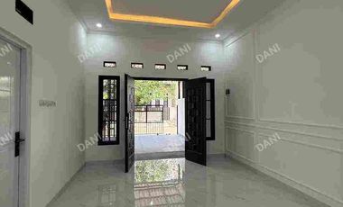 JUAL RUMAH KLASIK MODERN DI PHR SUMMARECON BEKASI