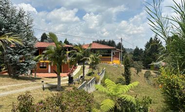 Venta de Finca en Santa Elena,Medellín.  $2.495 mill. 20 minutos del aeropuerto internacional 8.000m2