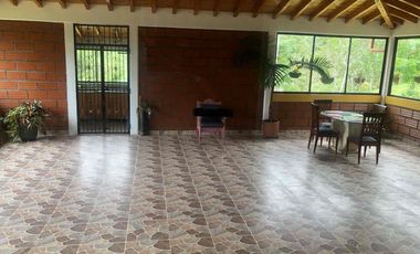 Venta de Finca en Santa Elena,Medellín.  $2.495 mill. 20 minutos del aeropuerto internacional 8.000m2