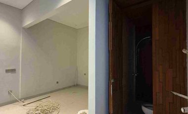 RUMAH MEWAH POROS JALAN DAYA MAKASSAR.  10x20. FULL FASILITAS.
