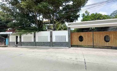 Rumah Mewah Luas KOLAM RENANG dan Full Furnish Mewah