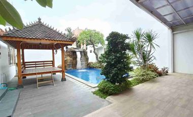 Rumah Mewah Luas KOLAM RENANG dan Full Furnish Mewah