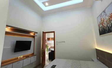 Rumah Mewah Luas KOLAM RENANG dan Full Furnish Mewah