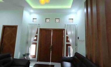 Rumah Mewah Luas KOLAM RENANG dan Full Furnish Mewah