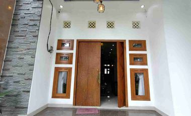 Rumah Mewah Luas KOLAM RENANG dan Full Furnish Mewah
