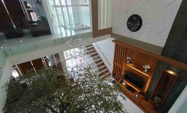 Rumah Mewah Luas KOLAM RENANG dan Full Furnish Mewah