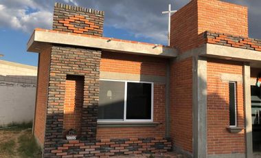 CASA EN VENTA EN GRANJAS BANTHI , CON TERRENO| SAN JUAN DEL RÍO, QUERÉTARO
