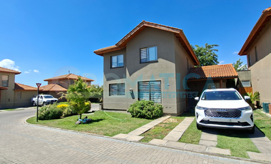 Arriendo casa En Condominio La Viña, Machalí