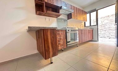 Departamento en Renta planta baja 2 Rec-2.5 baños.