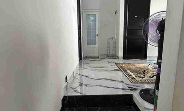 Nego Sampe Deal!! Rumah Cantik 2,5 Lantai di Cluster Kencana Village Jagakarsa LB 137 m²