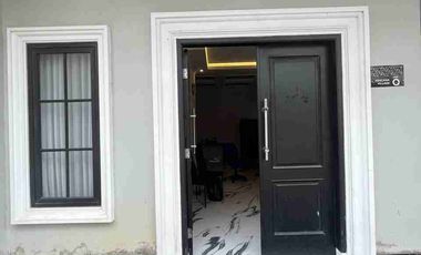 Nego Sampe Deal!! Rumah Cantik 2,5 Lantai di Cluster Kencana Village Jagakarsa LB 137 m²
