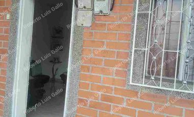 Vendo casa 1er. piso en manrique oriental